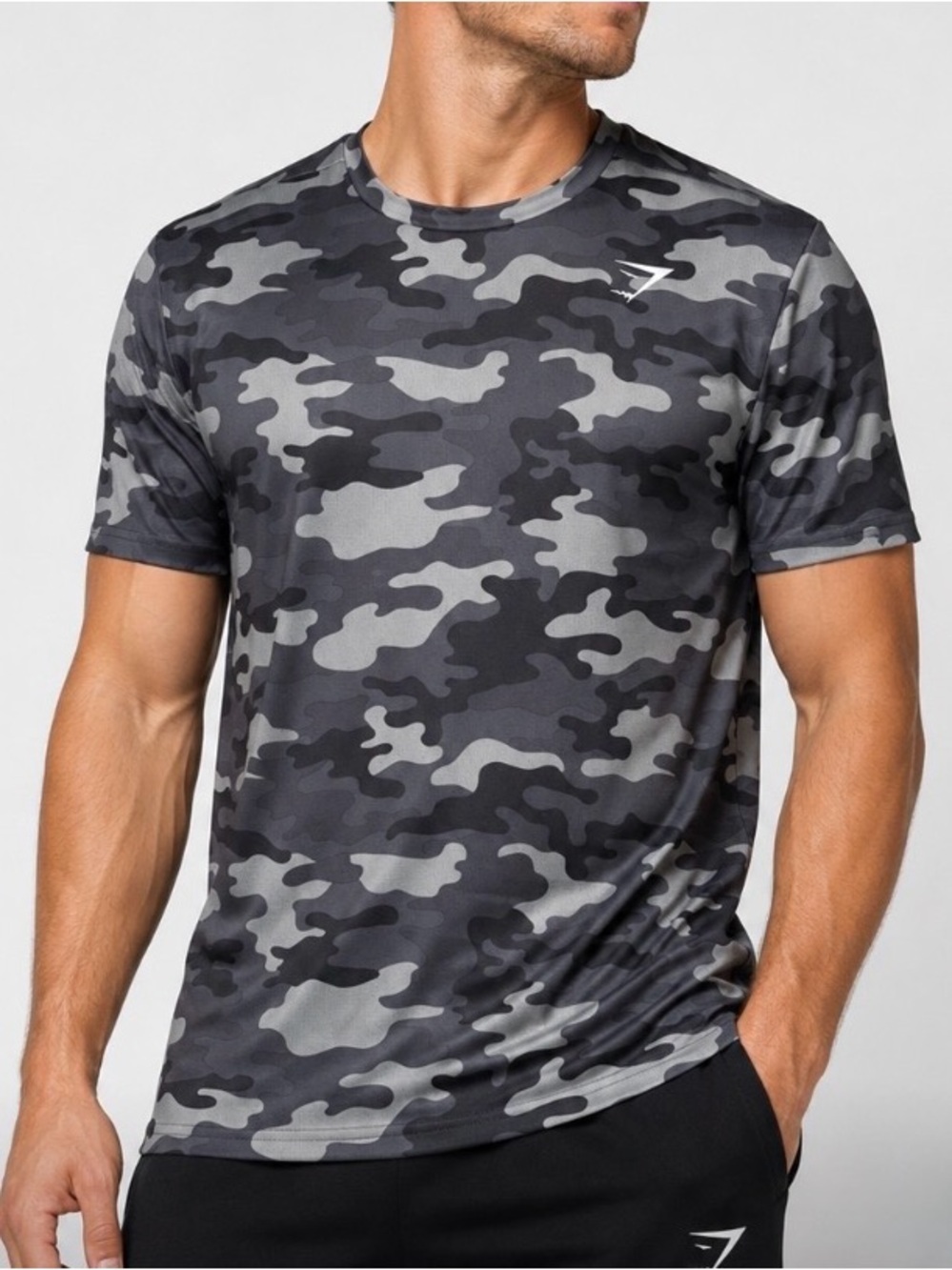 Gymshark Arrival Camo T-Shirt Grey Black Men’s XL Workout Gym Shirt
